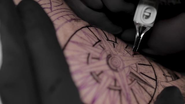 COMPASS TATTOO TIME LAPSE