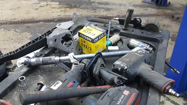 форд фокус 3. замена главного цилиндра сцепления.