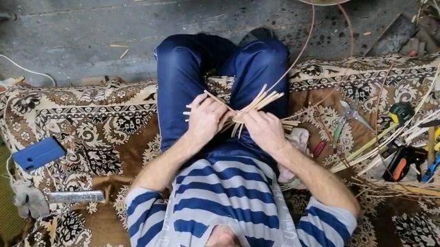 плетение лозой как сделать корзину круглую пасхальную часть 1