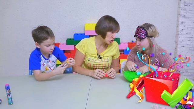 Света и Богдан ищут сюрпризы в слаймах  Челлендж// Твиксики