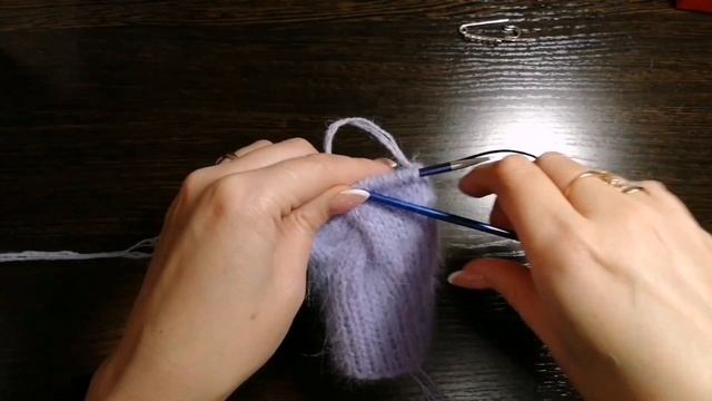 Варежки на круговых спицах ☝️Свяжем за день ? варежки узором коса #варежки #варежкинакруговыхспица