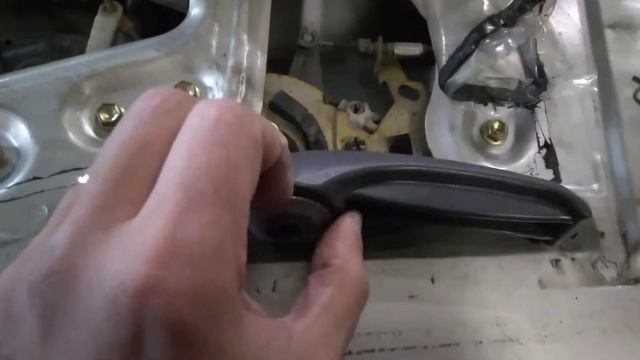 Снятие и обслуживание сдвижной двери Lite Ace Noah