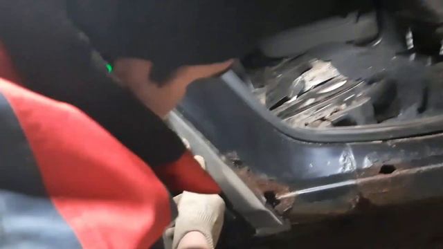 Быстрый ремонт задней арки приора за час.