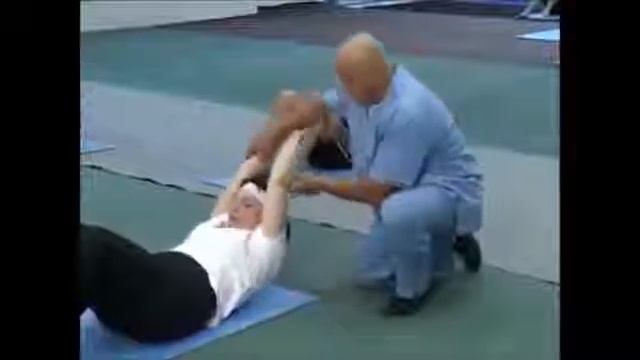 Три универсальных упражнения для мышц спины,пресса и шеи Сергей Бубновский