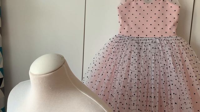 Как сделать рукава-крылышки для детского платья из перьев и фатина