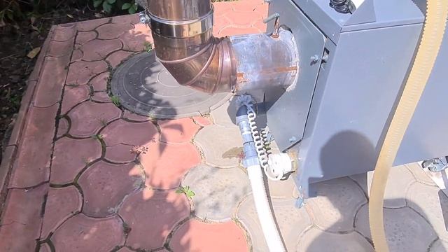 Подогрев бассейна твердотопливным котлом (дровами).
