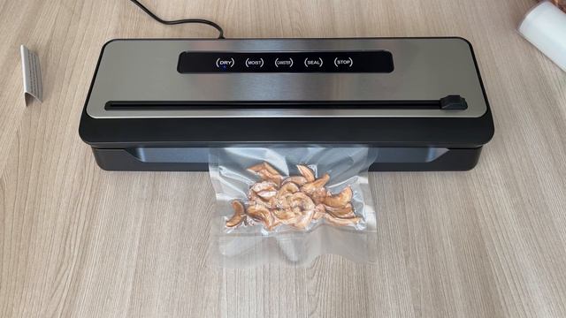 Вакуумный упаковщик