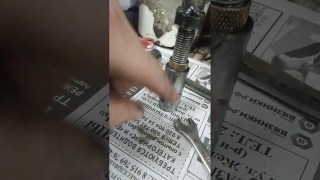 КАК ДОСТАТЬ ЗАКЛИНИВШИЙ ТОЛКАТЕЛЬ/ СТАКАНЧИК ЗМЗ 402.