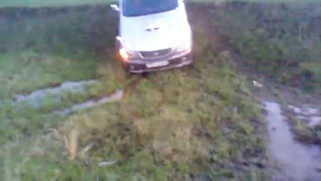 Хендай терракан по болотцу