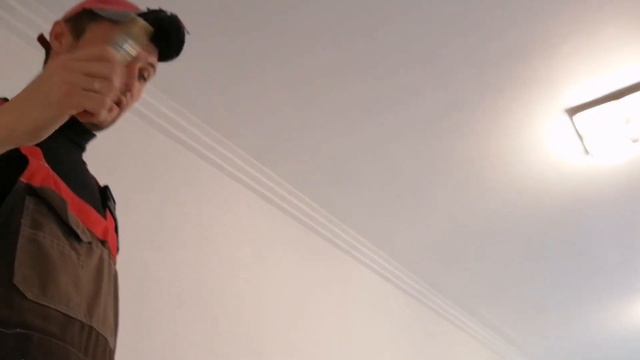 Что делать если расклеились стыки обоев?