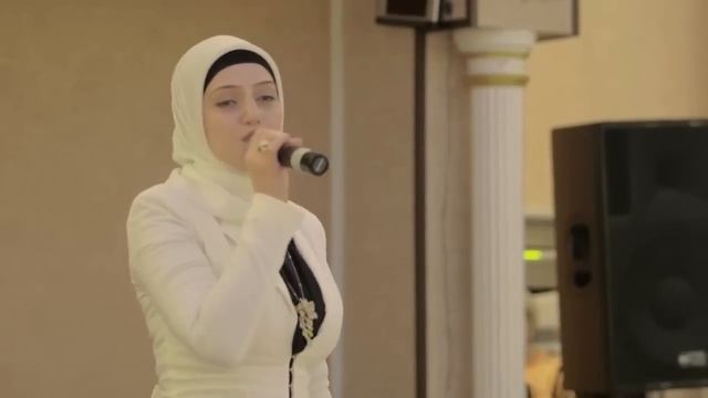 Красиво поет  Макка Сагаипова Чеченская певица