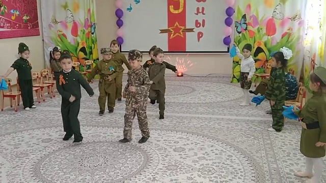 Танец Катюша в детском саду 9мая