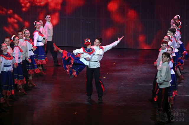 "Донская праздничная", студия "Казаки России". "Don festive", studio "Cossacks of Russia".