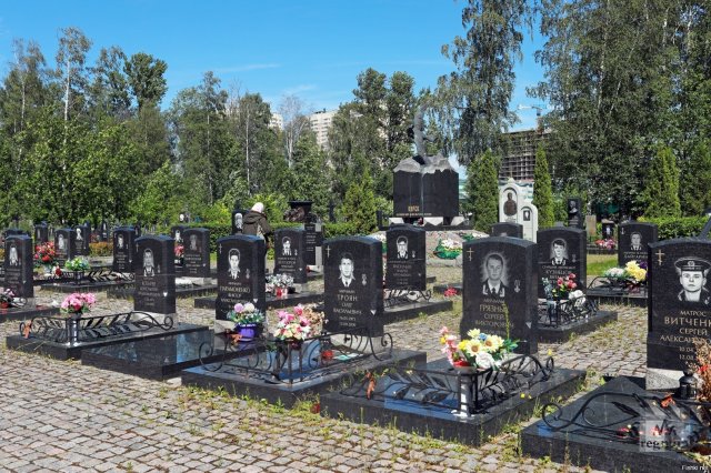 Серафимовское кладбище Санкт-Петербурга.