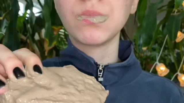 ?Хруст мокрого мела в пасте из глины. Chalk Hrust.?