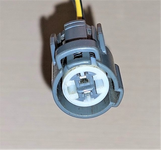 Как разобрать разъём датчика температуры воздуха на Хонде