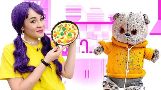 Пеппа и Кот Дымок! Видео для детей и мягкие игрушки - Готовим пиццу из Плей До