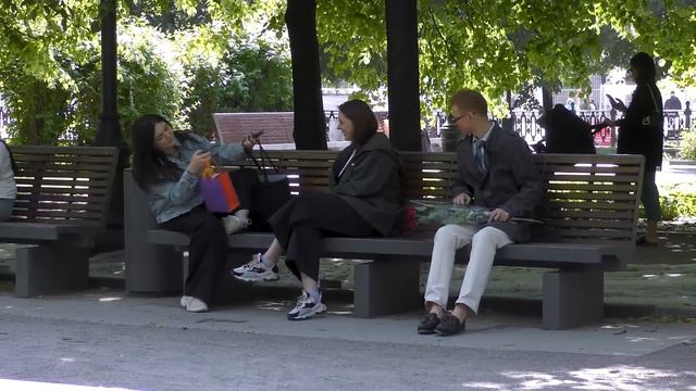 Знакомлюсь с девушками в разных образах. Антон Теляков Пранк