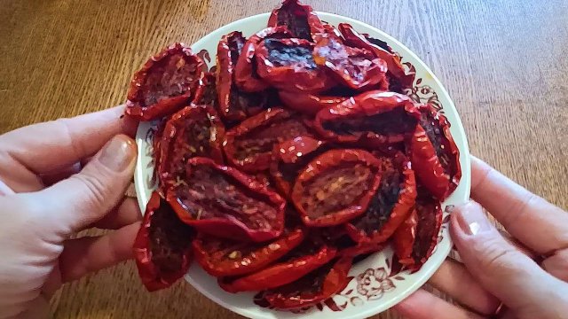 Вяленые помидоры в духовке, рецепт на зиму.