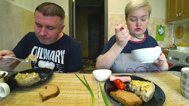 Мукбанг аж искры летят, этот обед довёл меня до слёз! Суп ЩИ, холодец и овощи