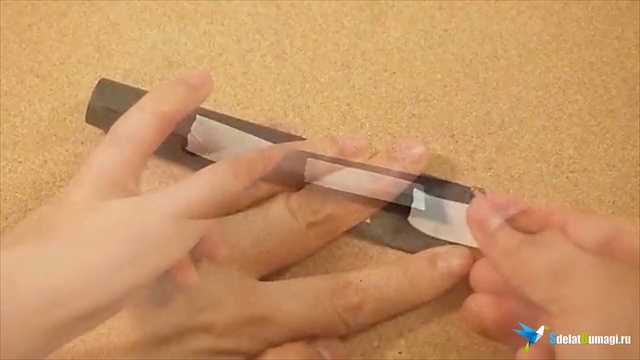 Как сделать пистолет из бумаги который стреляет. Смотреть мастер класс