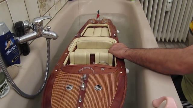 Riva RC  Riva Super Aquarama 1:7,5     Test 1