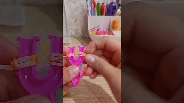 как сплести из резинок бабочку