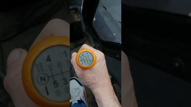 Управление мтз 82.1 Как тронуться на мтз 82.1 Коробка передач, переключение скоростей мтз 82.1