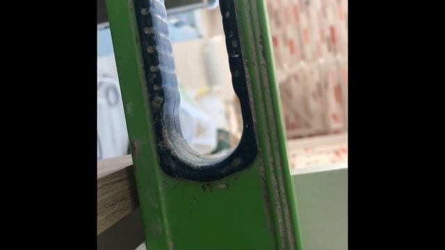 Установка встраиваемого духового шкафа на металические уголки в кухонный шкаф своими руками.
