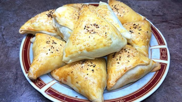 Мука, вода и немного мяса - получается так вкусно! Самса из вытяжного теста. Легкий рецепт
