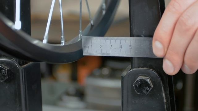 Как исправить и протянуть колесо велосипеда