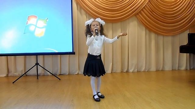 Поздравление в ДШИ им. Нагаева на День Учителя, поет София Забарина песню "Учителя".