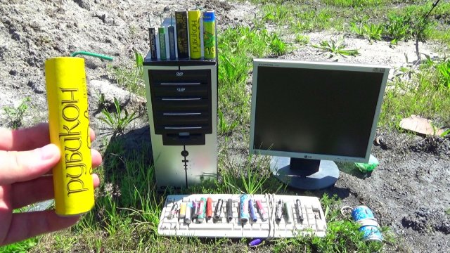 КОМПЬЮТЕР+МОЩНАЯ ПЕТАРДА,топ 20 петард против компьютера,взрываем петарды,МОЩНАЯ ПЕТАРДА+КОМПЬЮТЕР