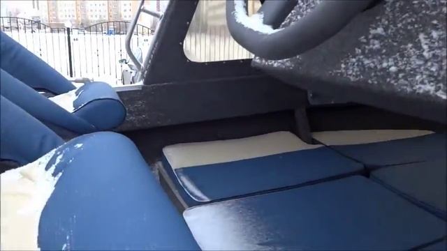 Катер Беркут M-HT полурубка видеообзор.