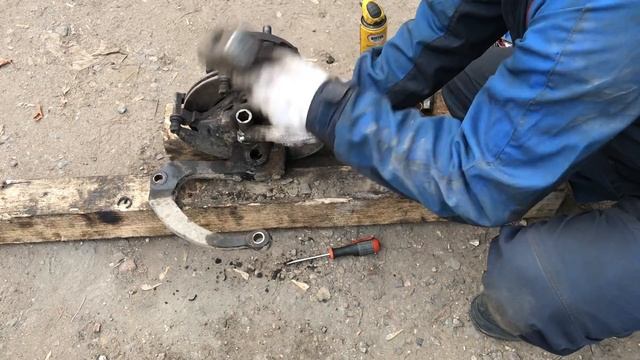 Правильная замена втулок шкворней, обзор шкворнедава для Газели.