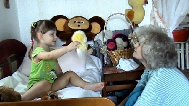 Вышла курочка гулять