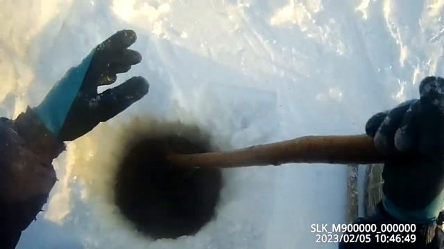 Проверка крючков на налима. Рыбалка 2023