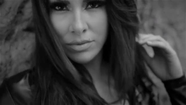 Nayer Ft. Pitbull & Mohombi - Suavemente (Official Video HD)