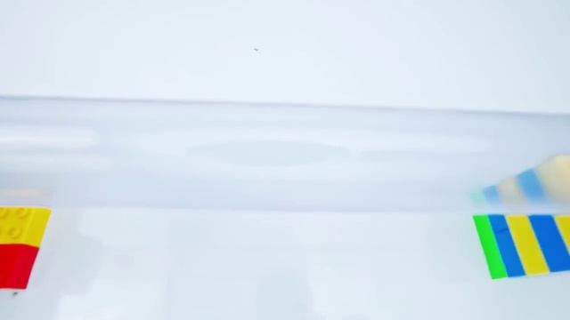 Шарики катаются по лабиринту_видео для детей_2023_100