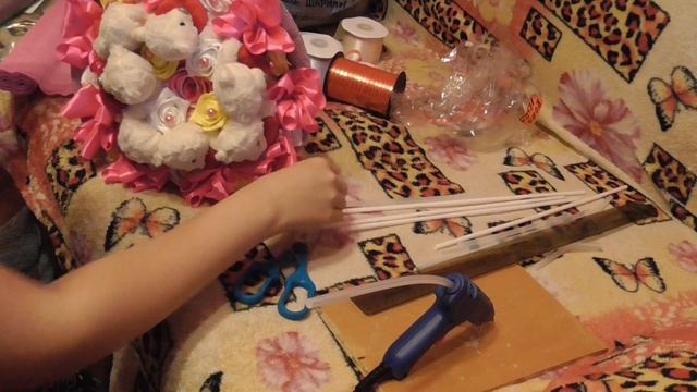 Мастер класс часть 2. Букет из игрушек. Оформление букета розами