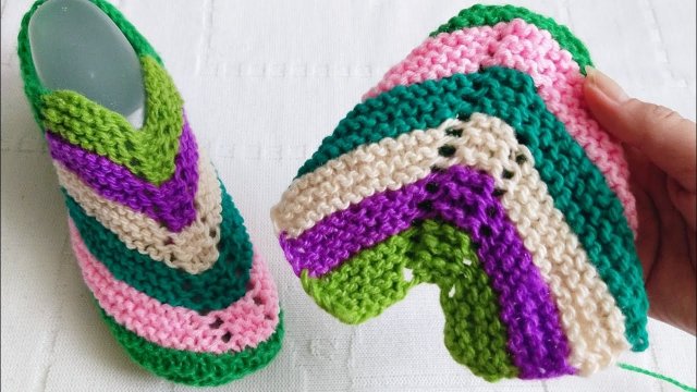 ОСТАТКИ ПРЯЖИ В ДЕЛО_СЛЕДКИ СПИЦАМИ ИЗ ОСТАТКОВ ПРЯЖИ БЕЗ ШВА НА ПОДОШВЕ ?.mp4