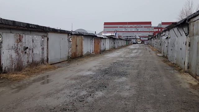 ОКНО В ВОРОТА ГАРАЖА