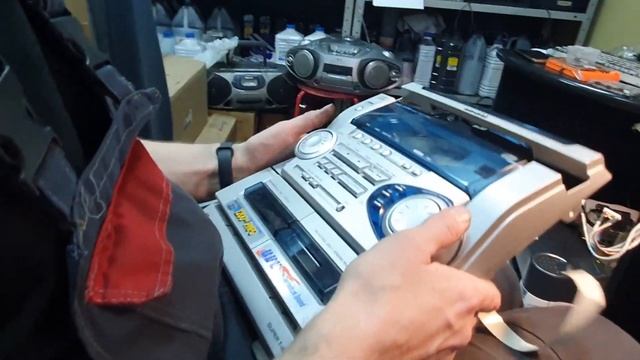 МУЗЫКАЛЬНЫЙ ЦЕНТР AIWA NSX - SZ20 БУДЕМ РАЗБИРАТЬ И МЕНЯТЬ ПАСИКИ, ЗВУК ПЛАВАЕТ.