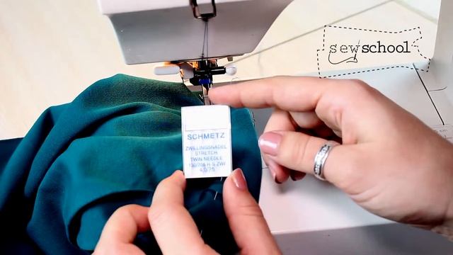 Как подшить низ на трикотаже на швейной машинке?