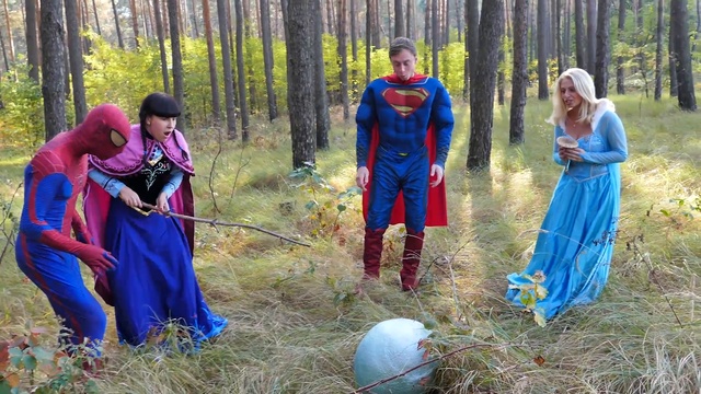 Джокер похитил малыша у Снежного человека!!! Снежный человек просто в ярости!!!