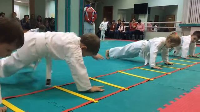 Тренировка по каратэ для малышей // программа тренировки по каратэ для детей