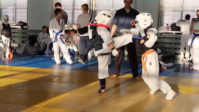 Помелов Григорий: 3 бой на соревнованиях по каратэ Шинкиокушин дети до 11 лет/STRUIN DOJO 2021