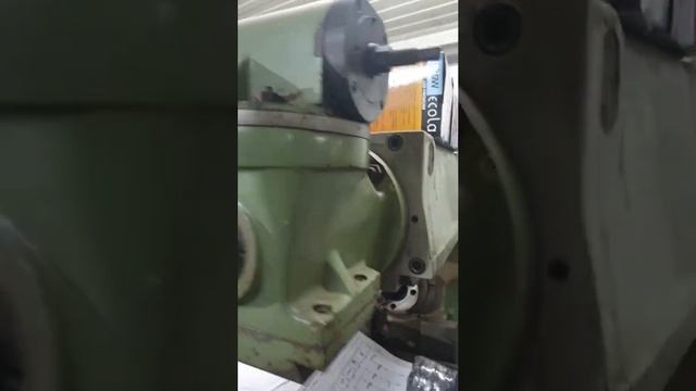Широко универсальный фрезерный станок МЕНИКС 35 производство Румыния 1991 год.