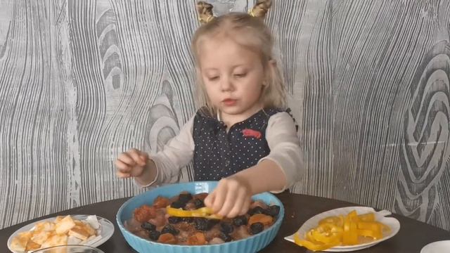 Готовим с Евой. Выпуск, в котором Ева готовит вкусный и простой обед для всей семьи