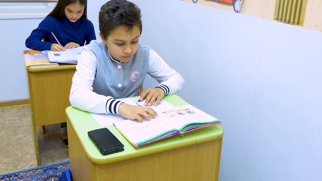 24 часа Мама Серёжи - УЧИТЕЛЬ ! Почему ребята обиделись Fast Sergey